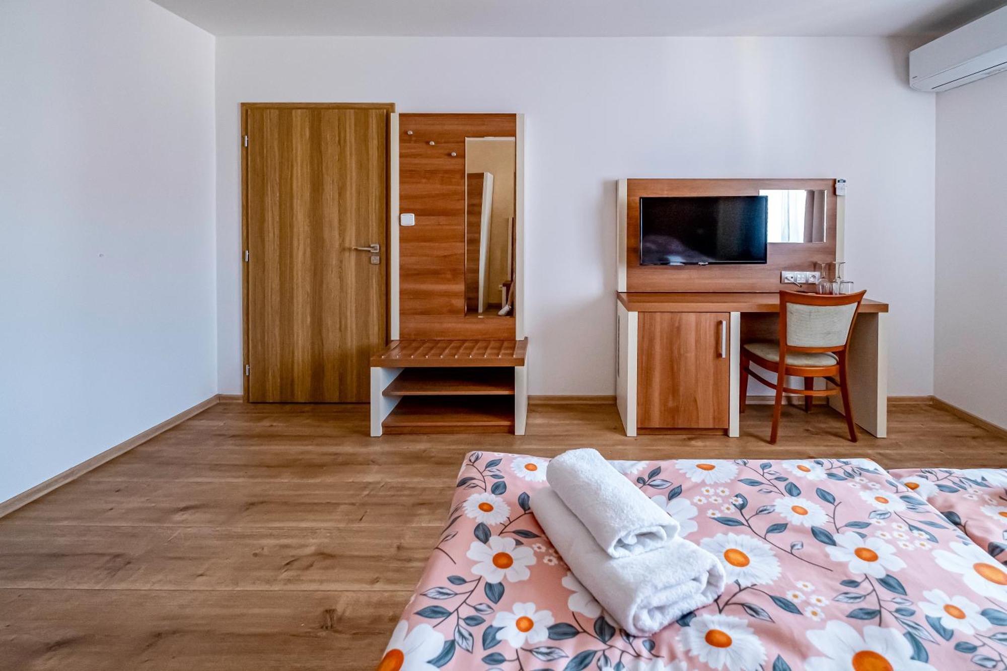 U Katalpy Hotel Sedlec  Exterior photo